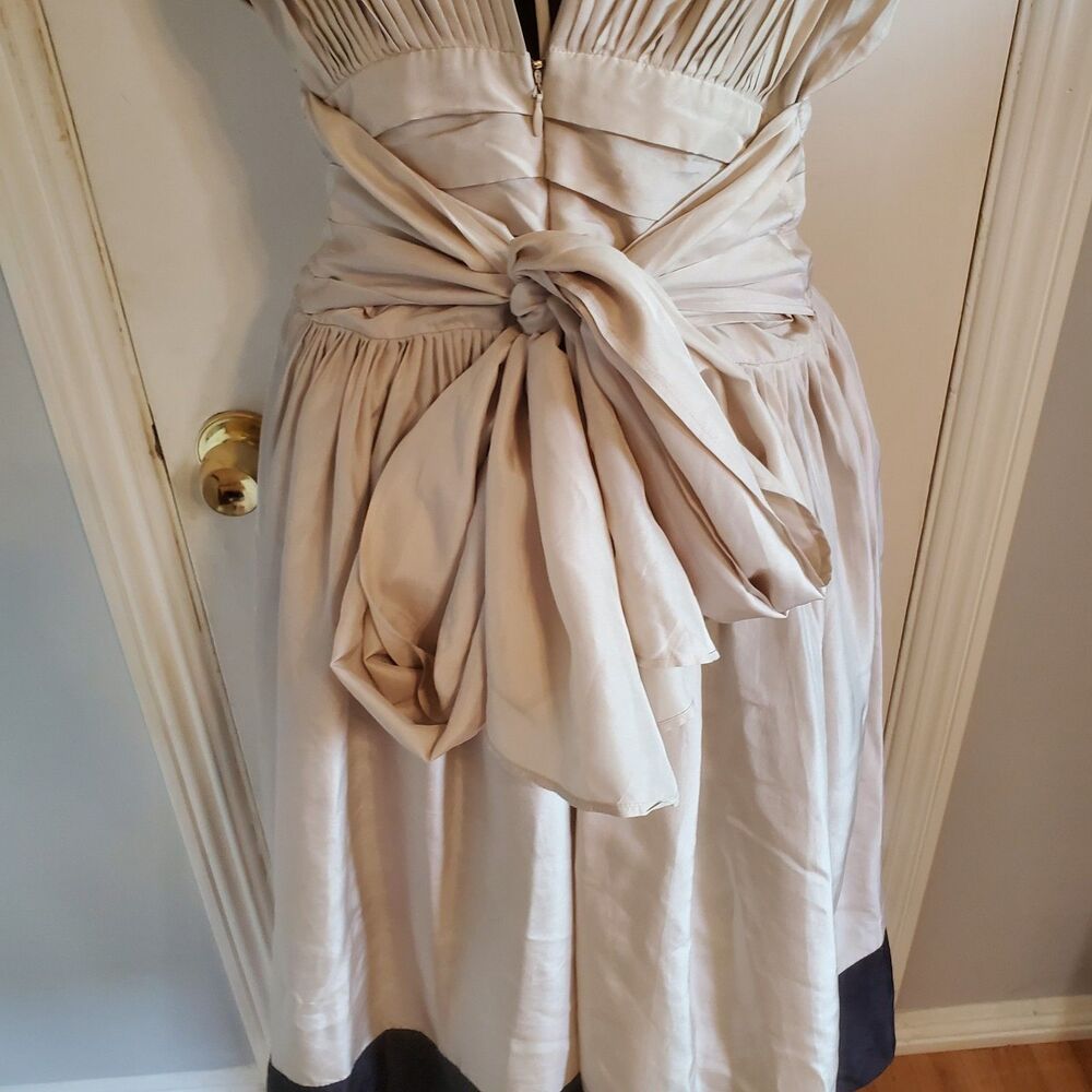 BCBG Maxazria Silk Pleated Semi formal Dress Cocktail Size 6 Old Hollywood Chic - Picture 7 of 16